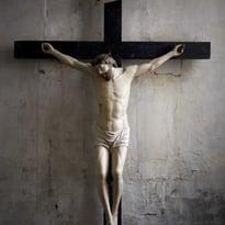 Présentation de la restauration du Christ en Croix