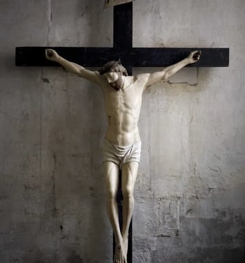 Présentation de la restauration du Christ en Croix