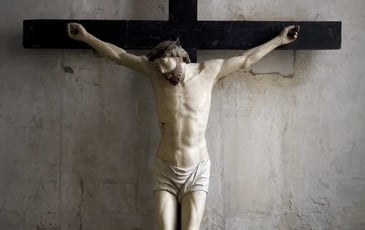 Présentation de la restauration du Christ en Croix